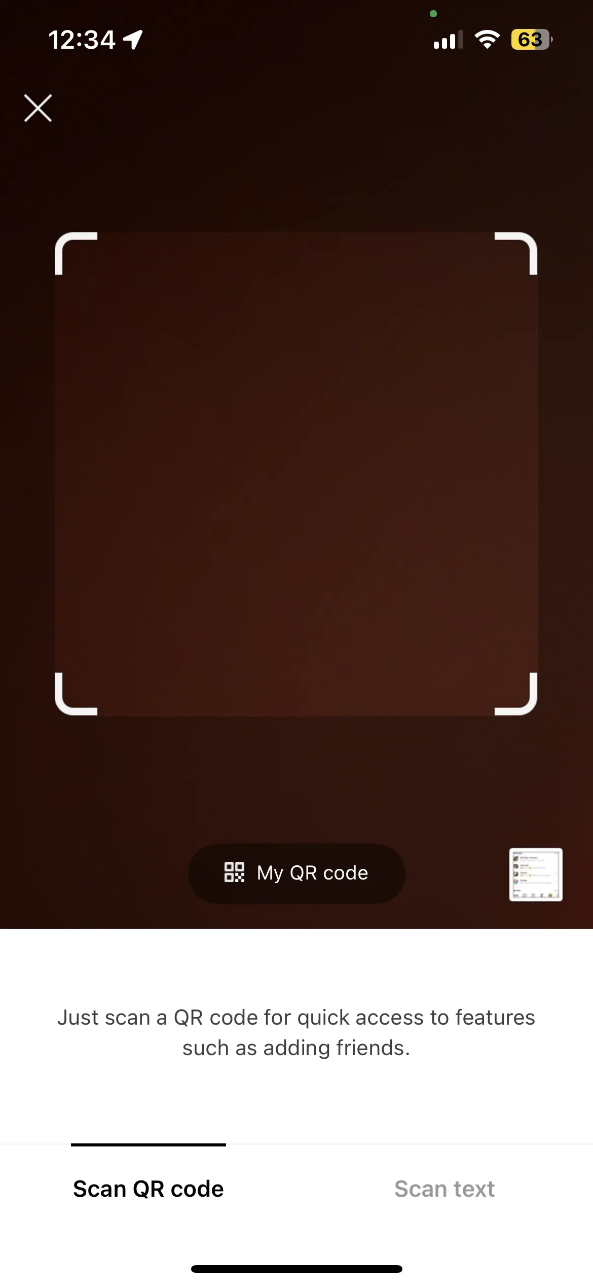 กล้องสแกน QR Code ในแอป LINE พร้อมข้อความแนะนำให้สแกนเพื่อเพิ่มเพื่อน